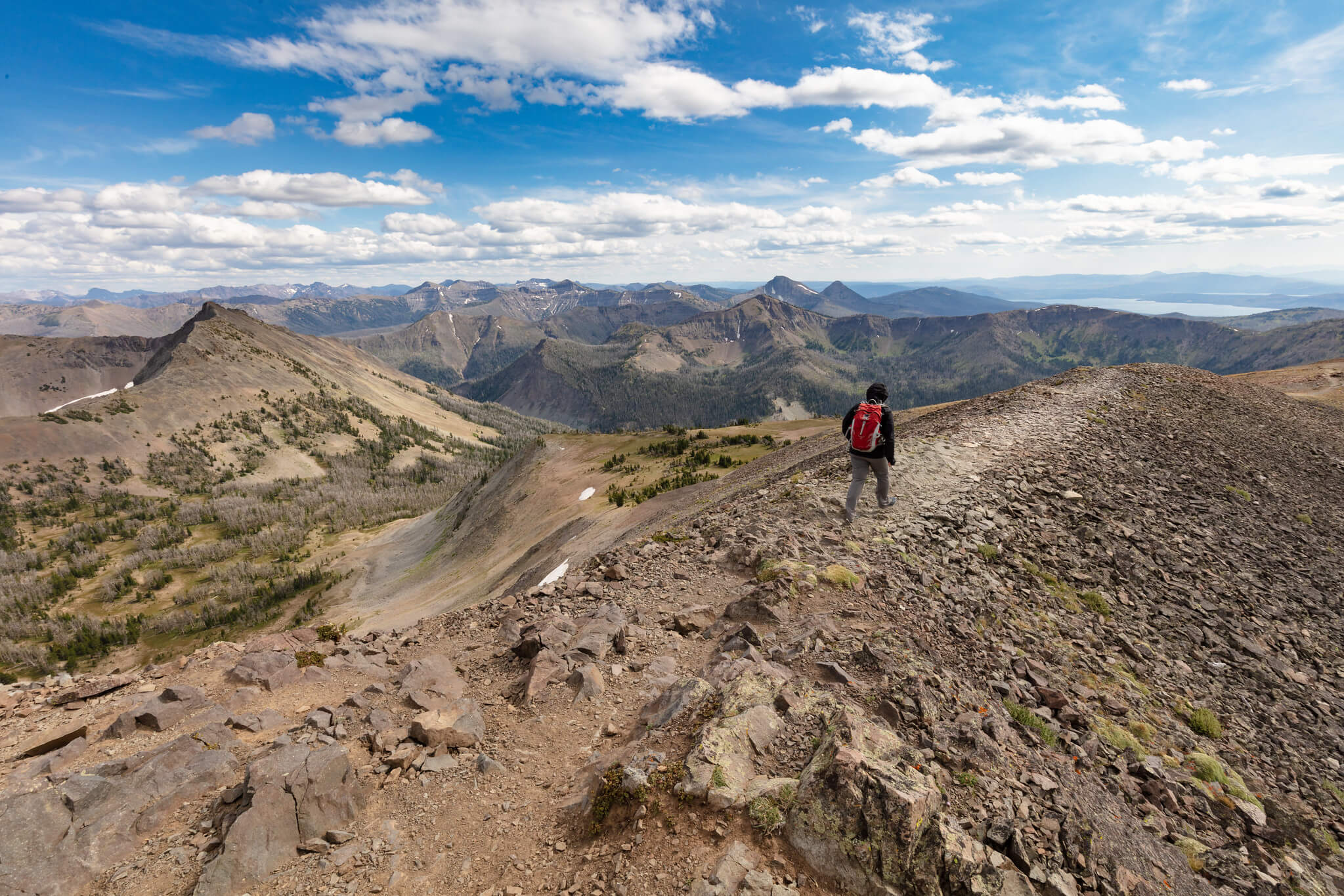 hiker-headed-down-from-the-top-of-the-avalanche-peak-trail-nps-jacob-frank-yellowstone-large